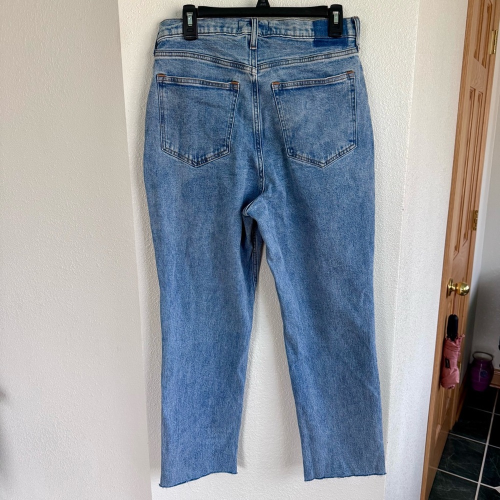 Abercrombie Curve Love High Rise Straight Jeans Light Wash NWT 10/30 - Picture 6 of 7